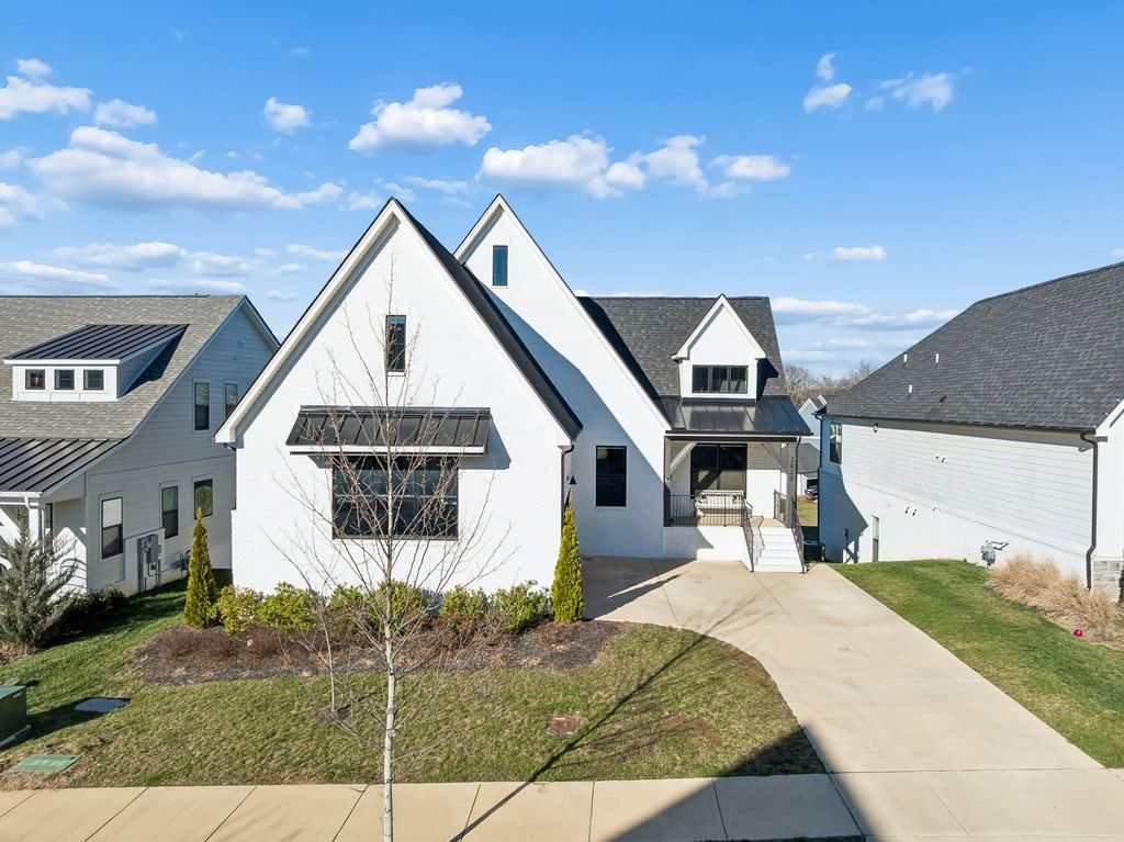 3020 Whitstable Ct, Thompsons Station, TN 37179