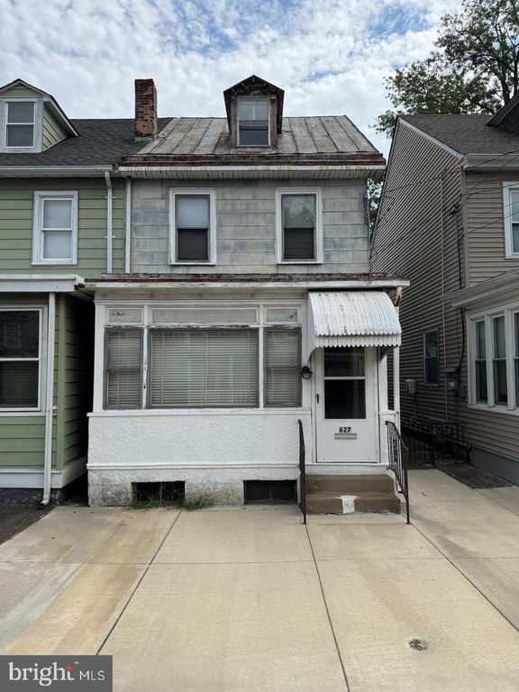 627 PINE ST, Bristol, PA 19007
