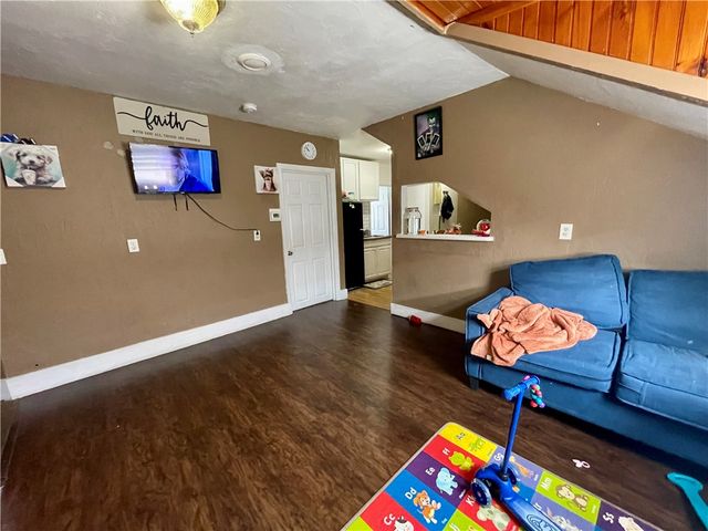 124 East Street, Woonsocket, RI 02895