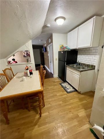 124 East Street, Woonsocket, RI 02895