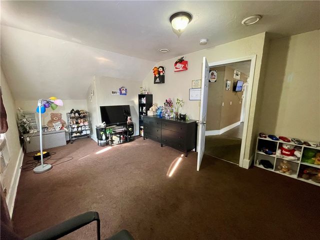 124 East Street, Woonsocket, RI 02895