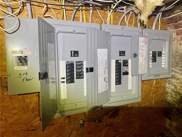 124 East Street, Woonsocket, RI 02895