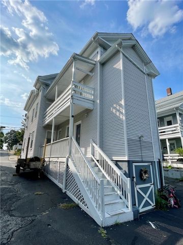 124 East Street, Woonsocket, RI 02895
