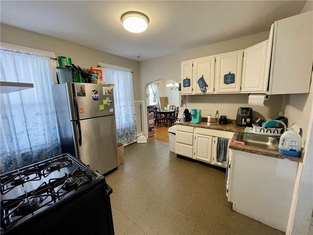 124 East Street, Woonsocket, RI 02895