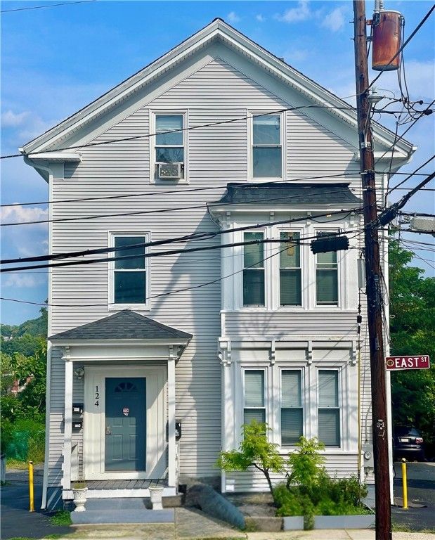 124 East Street, Woonsocket, RI 02895