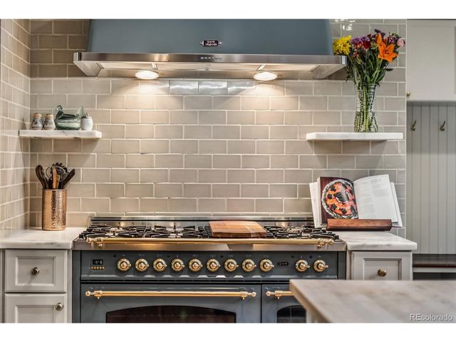 3215 E 7th Avenue Pkwy, Denver, CO 80206