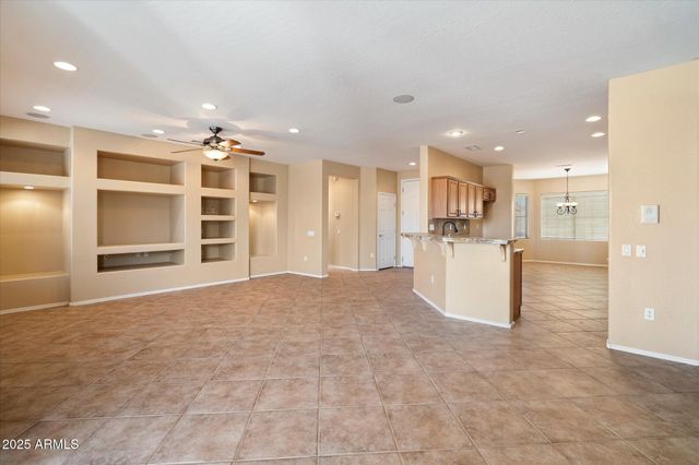 20900 N VISTA Trail, Surprise, AZ 85387