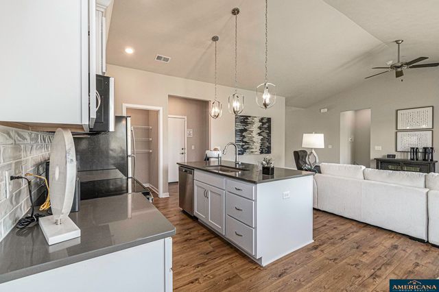 8162 N 113 Avenue, Omaha, NE 68142