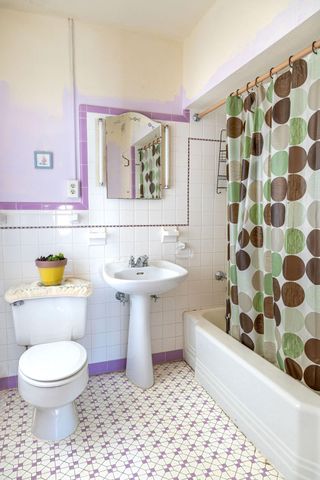 208 West Putnum Avenue, Ganado, TX 77962