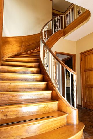 208 West Putnum Avenue, Ganado, TX 77962