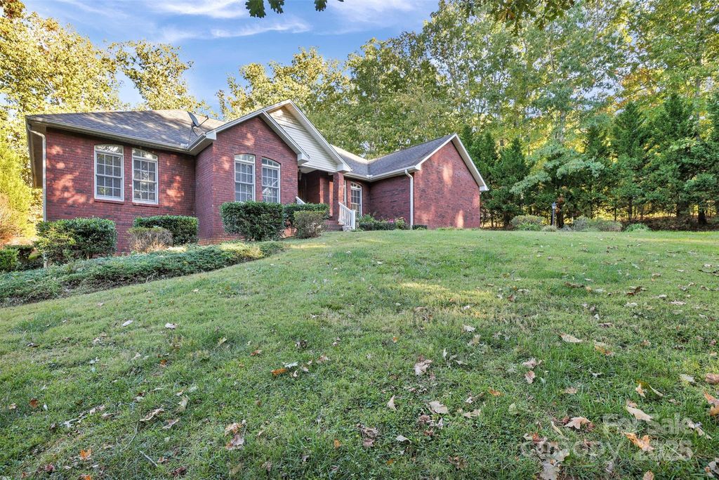 36014 Davis Drive, Albemarle, NC 28001