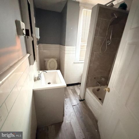 26 ELMHURST AVE, Trenton, NJ 08618