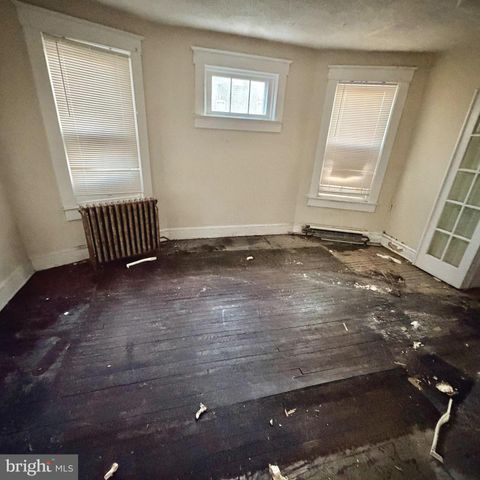 26 ELMHURST AVE, Trenton, NJ 08618