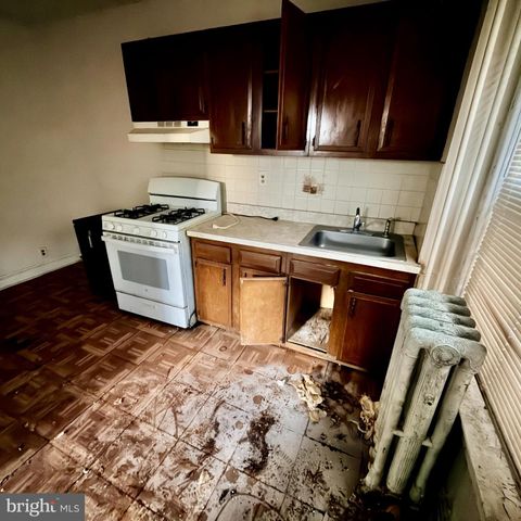 26 ELMHURST AVE, Trenton, NJ 08618