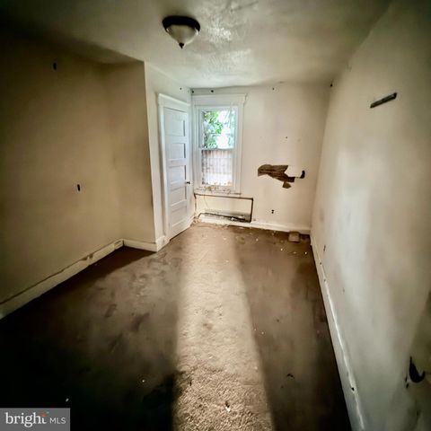 26 ELMHURST AVE, Trenton, NJ 08618