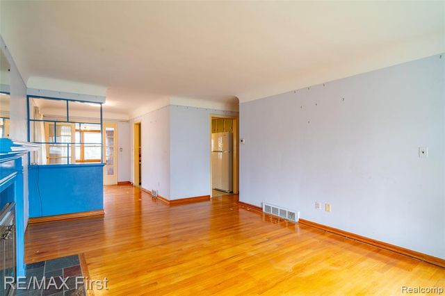 20219 Chalon Street, Saint Clair Shores, MI 48080