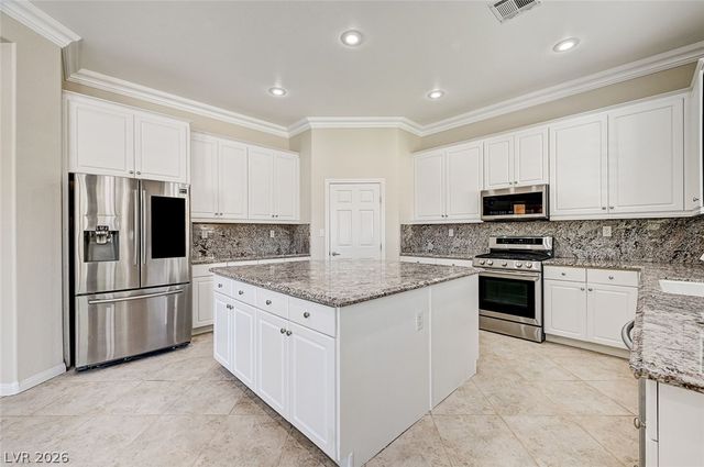 7922 Carson Creek Street, Las Vegas, NV 89113