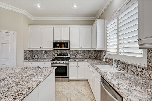 7922 Carson Creek Street, Las Vegas, NV 89113
