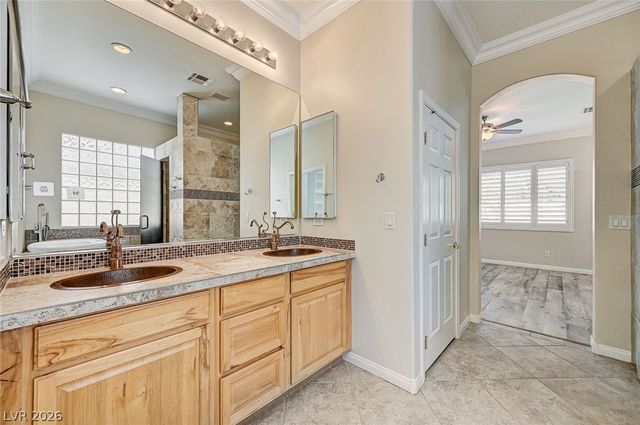 7922 Carson Creek Street, Las Vegas, NV 89113