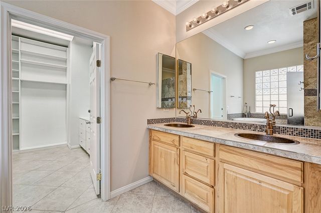 7922 Carson Creek Street, Las Vegas, NV 89113