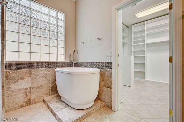 7922 Carson Creek Street, Las Vegas, NV 89113