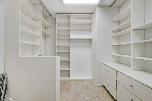 7922 Carson Creek Street, Las Vegas, NV 89113