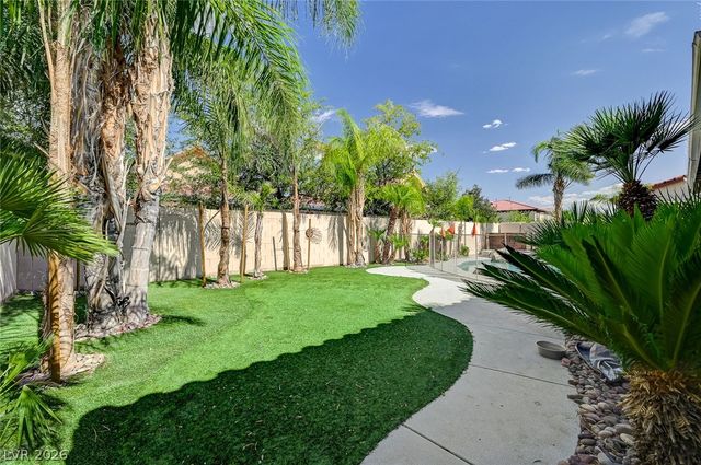 7922 Carson Creek Street, Las Vegas, NV 89113