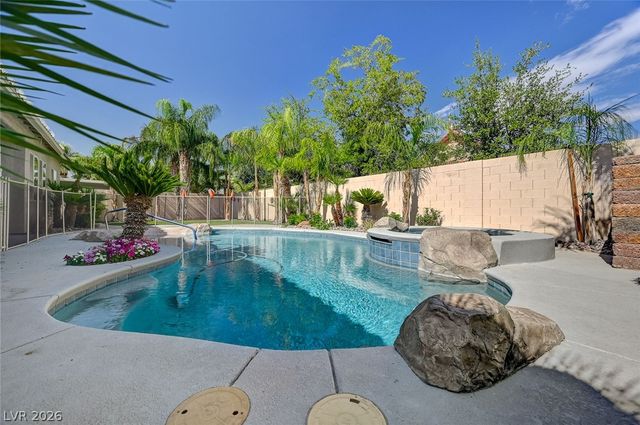 7922 Carson Creek Street, Las Vegas, NV 89113