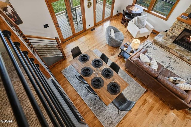 859 Pinnacle Vista Road, Gatlinburg, TN 37738