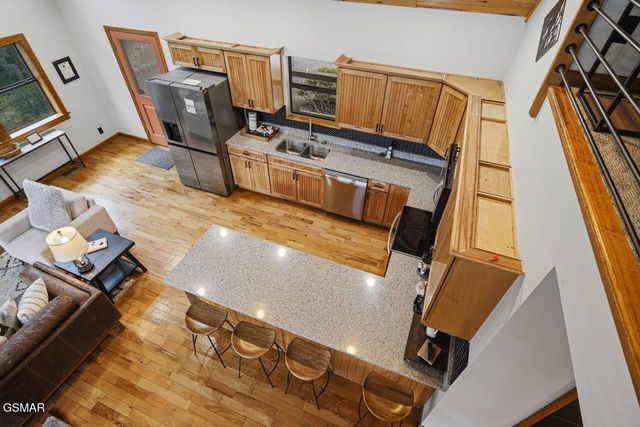 859 Pinnacle Vista Road, Gatlinburg, TN 37738