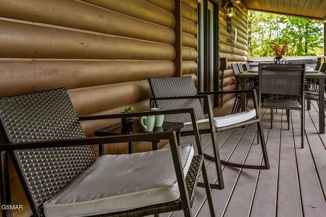 859 Pinnacle Vista Road, Gatlinburg, TN 37738