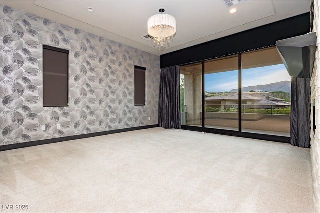 94 Glade Hollow Drive, Las Vegas, NV 89135