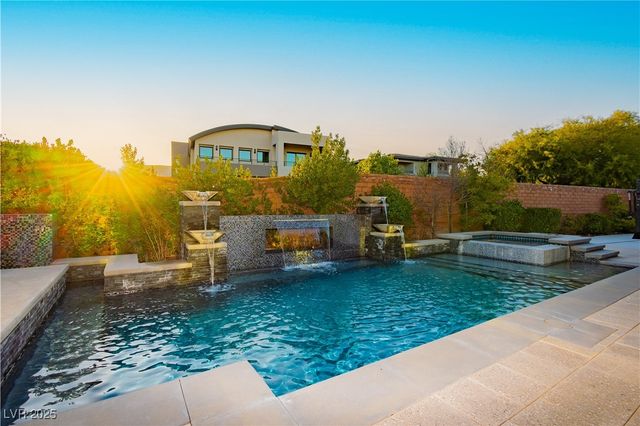 94 Glade Hollow Drive, Las Vegas, NV 89135