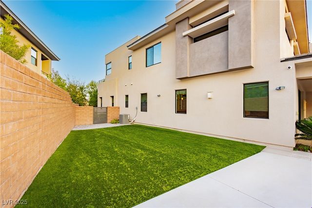 94 Glade Hollow Drive, Las Vegas, NV 89135