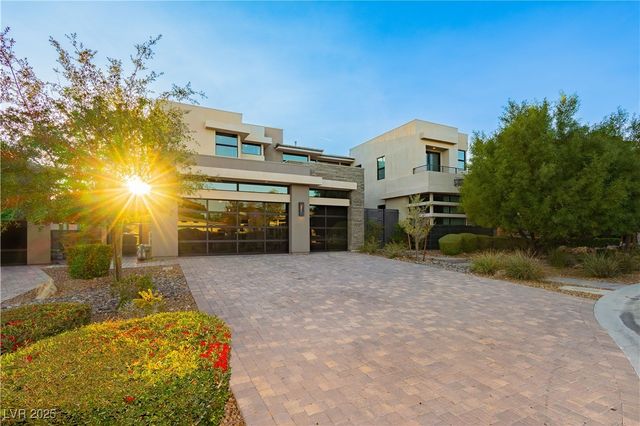 94 Glade Hollow Drive, Las Vegas, NV 89135