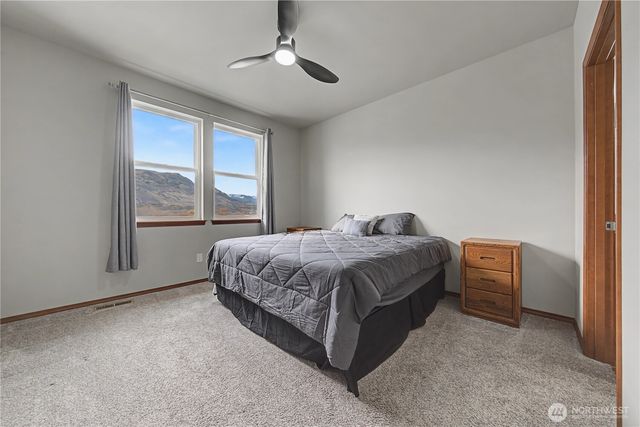 436 Hammond Lane, Rock Island, WA 98850