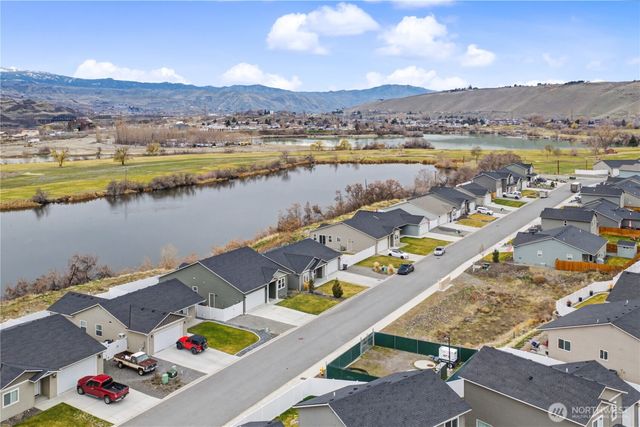 436 Hammond Lane, Rock Island, WA 98850