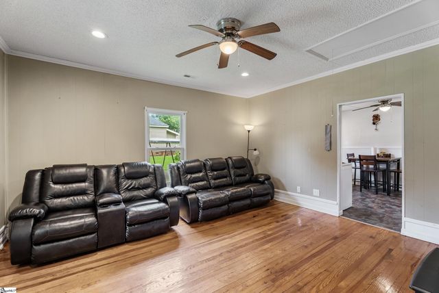 507 N Pearson Street, Woodruff, SC 29388