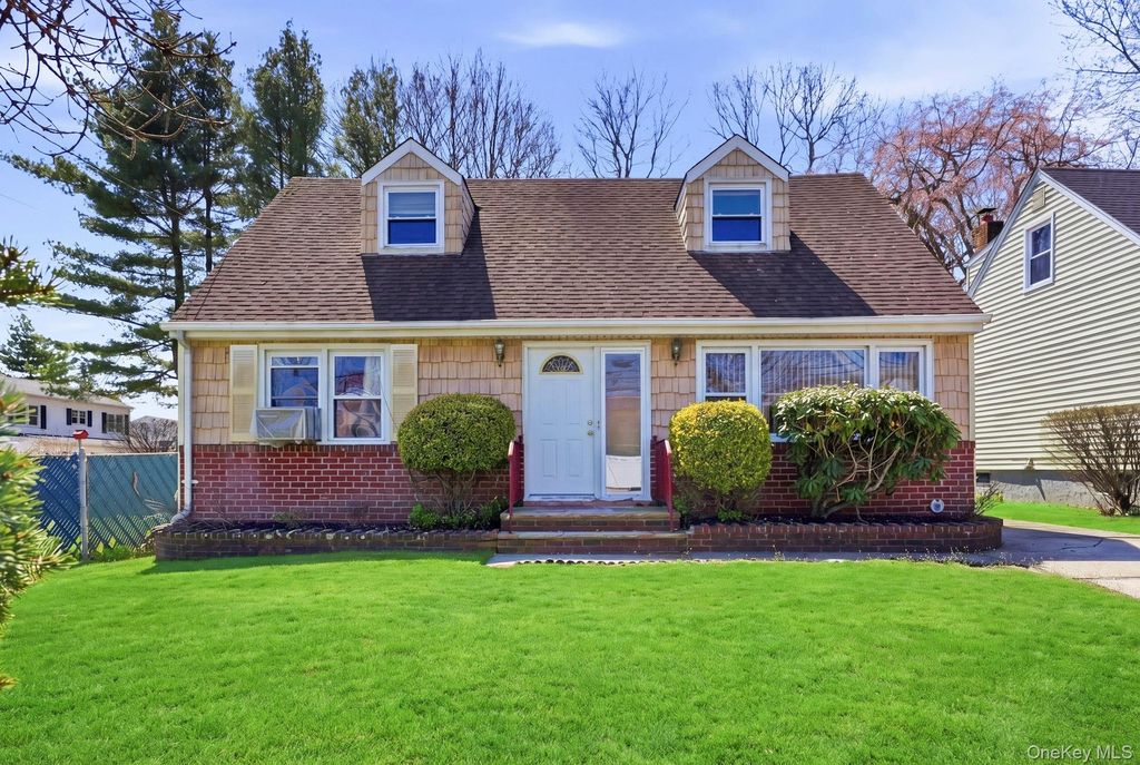 70 Deepdale Drive, South Huntington, NY 11746