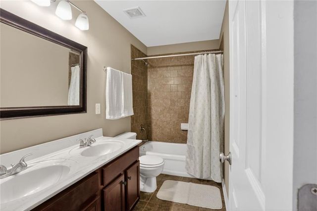 4130 Glenaire Way NW, Acworth, GA 30101
