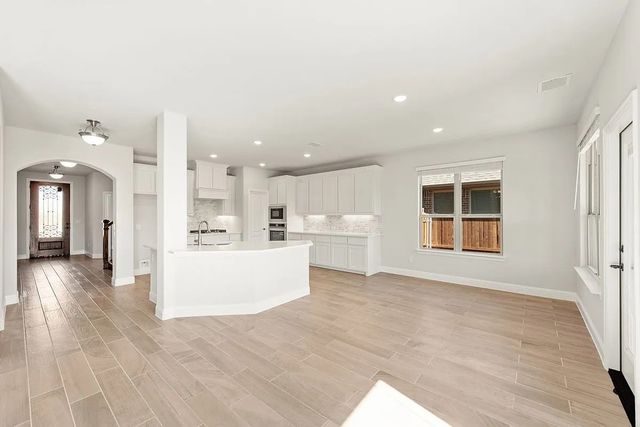 1232 Starlight Avenue, Aubrey, TX 76227