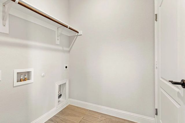 1232 Starlight Avenue, Aubrey, TX 76227