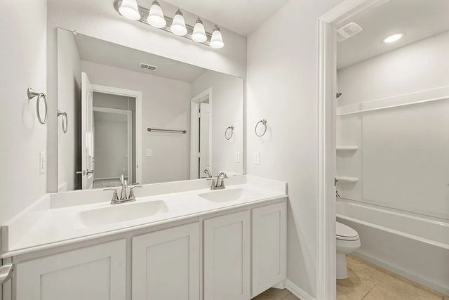 1232 Starlight Avenue, Aubrey, TX 76227