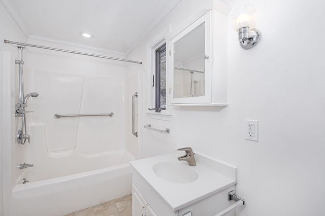 445 Glen Rd, Weston, MA 02493