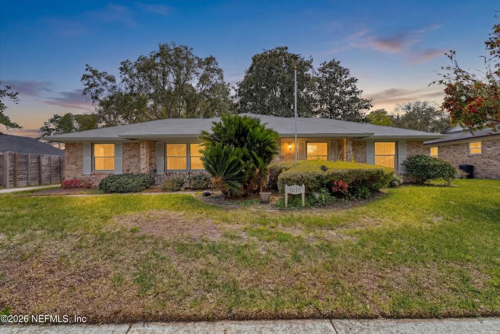 1618 BRISTOL Place, Orange Park, FL 32073