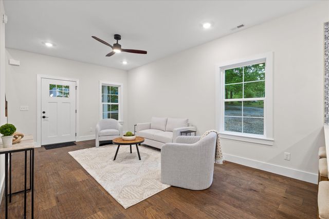 2119 Oak Street, Signal Mountain, TN 37377