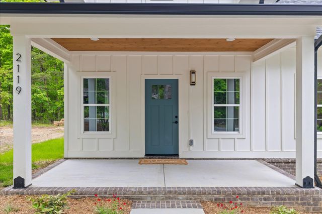 2119 Oak Street, Signal Mountain, TN 37377