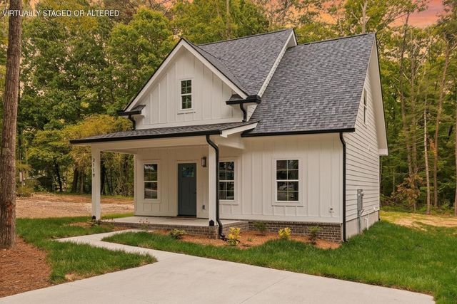 2119 Oak Street, Signal Mountain, TN 37377