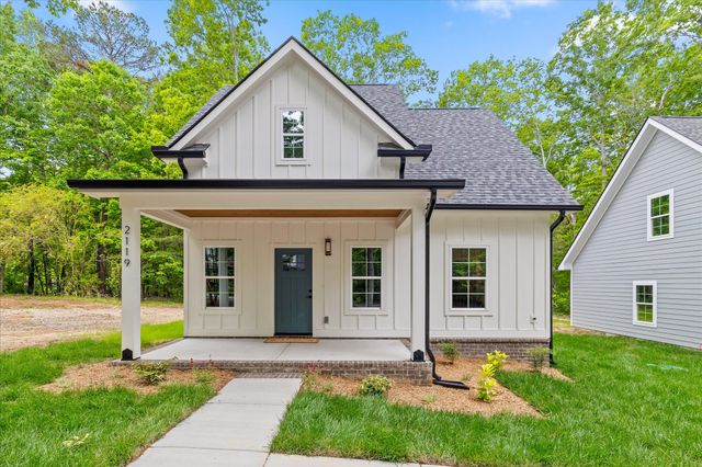 2119 Oak Street, Signal Mountain, TN 37377