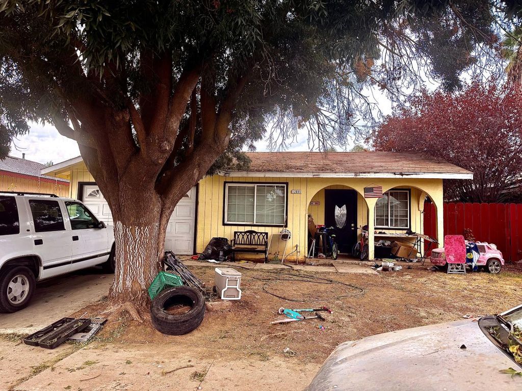 Image 1 of property listing at 12695 Filmore Court, Le Grand, CA 95333